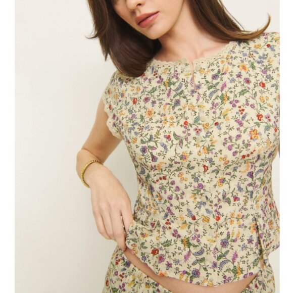 Reformation Valetta Two Piece in Yasmeen - Picture 2 of 10